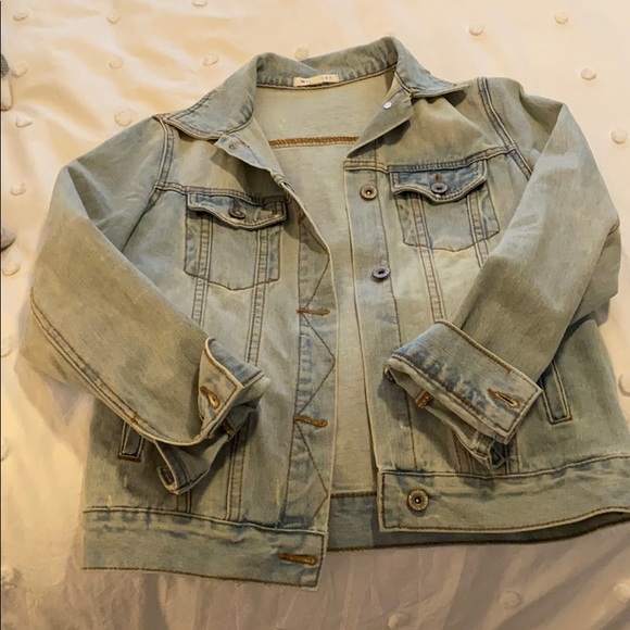 Jean jacket - Picture 1 of 3